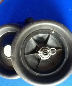 USED MOCAD WHEELS WITH BUILT IN CLUTCHES (PAIR)